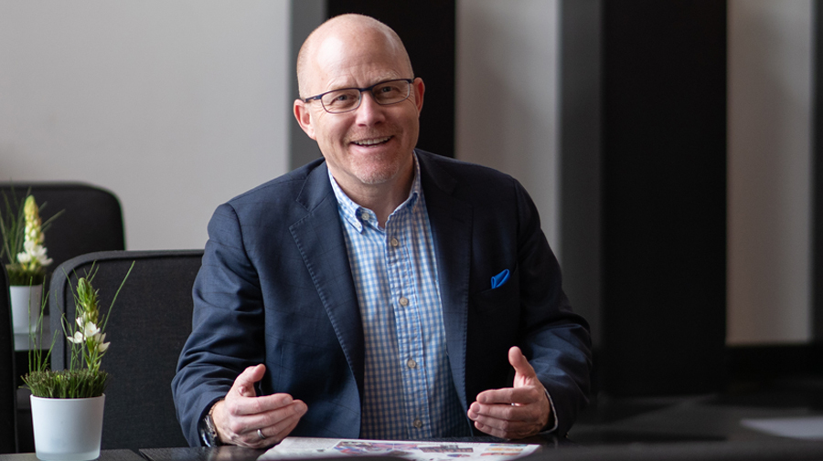 Business Air News – Buying and selling in turbulent times calls for expert help